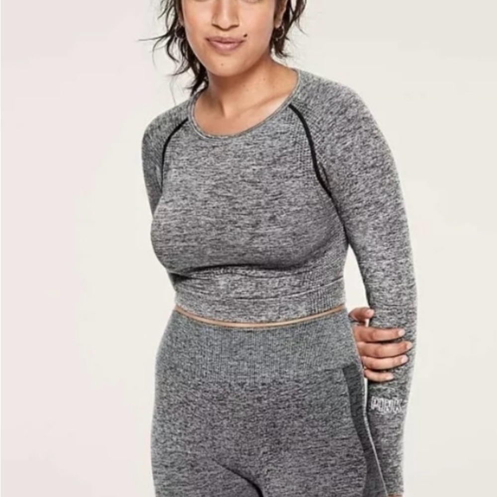 PINK Cropped Activewear Top Size Large